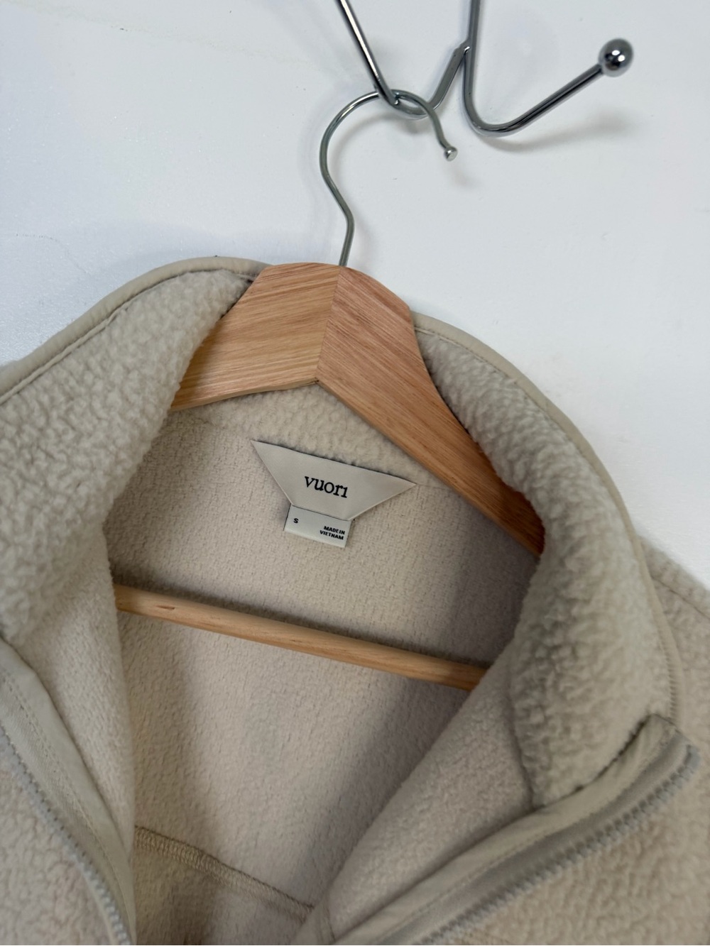 Vuori cropped alpine vest - Picture 3 of 7